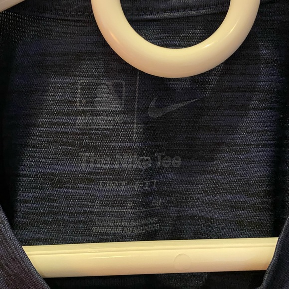 NIKE New York Yankee’s Dri-fit T-Shirt Men’s Small - Picture 3 of 3